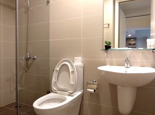 Kh&ocirc;ng đặt ph&ograve;ng vệ sinh ở hướng T&acirc;y Nam, Đ&ocirc;ng Bắc hoặc Nam