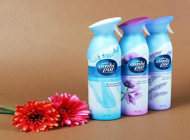 Bình xịt phòng khử mùi dầu gió một cách nhanh chóng, tiện lợi