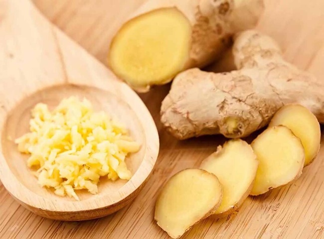 D&ugrave;ng gừng tươi để khử m&ugrave;i quần &aacute;o