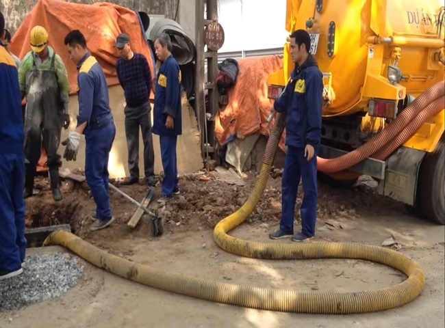 dịch vụ r&uacute;t hầm cầu quận 12