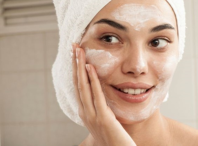 Dưỡng da bằng bột gạo sẽ đem lại kết quả thần kỳ