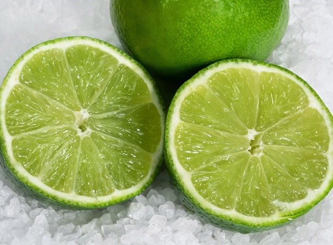 Mẹo khử m&ugrave;i kh&oacute;i trong ph&ograve;ng cực đơn giản dễ l&agrave;m