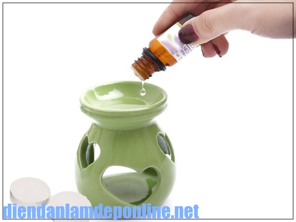 L&agrave;m thơm ph&ograve;ng ngủ bằng tinh dầu