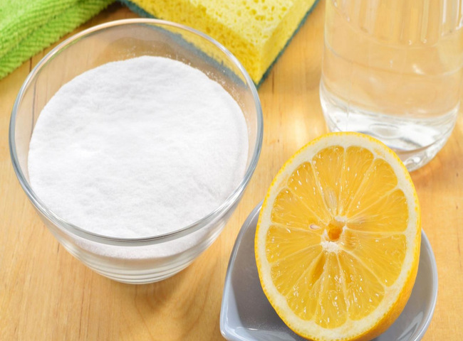 Baking soda tẩy ố v&agrave;ng nhanh ch&oacute;ng, tiết kiệm