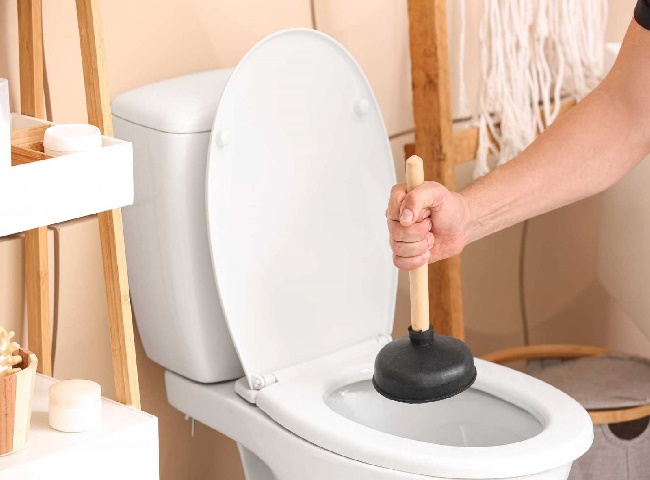 Đơn vị th&ocirc;ng bồn cầu quận 1 phục vụ kh&aacute;ch h&agrave;ng 24/24​
