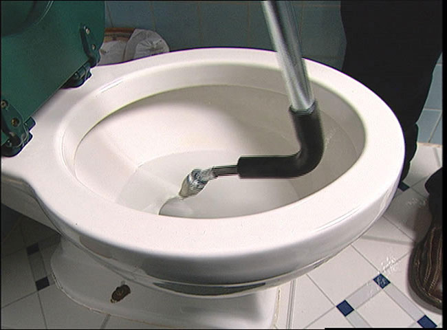 Dịch vụ th&ocirc;ng bồn cầu quận B&igrave;nh T&acirc;n chỉ ra dấu hiệu nhận biết