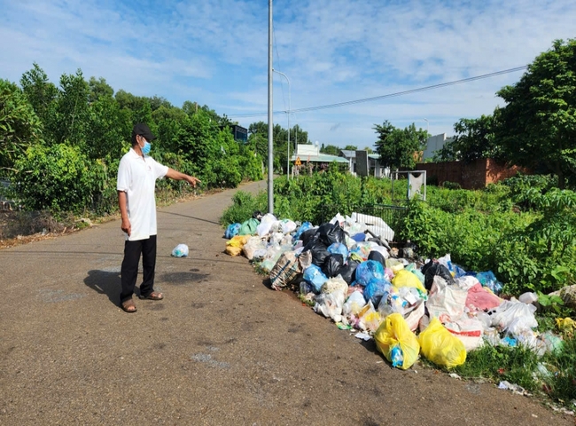 Thu gom rác thải sinh hoạt Hưng Phát giá rẻ, an toàn, tiện lợi