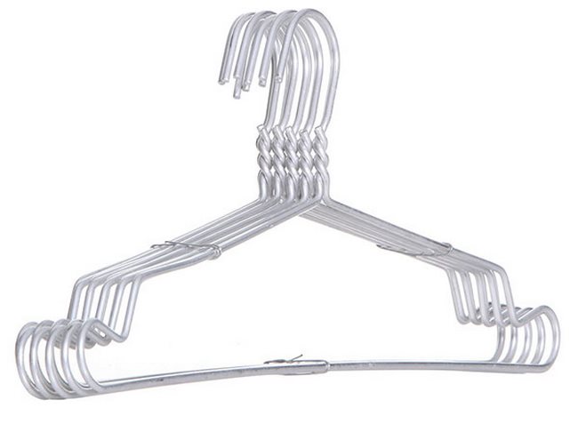 M&oacute;c treo quần &aacute;o l&agrave; dụng cụ dễ t&igrave;m kiếm