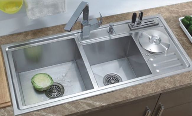 Bồn rửa ch&eacute;n kh&ocirc;ng r&uacute;t nước g&acirc;y kh&oacute; chịu