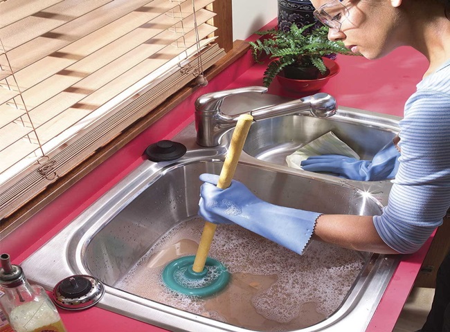 ​Sử dụng pittong cao su