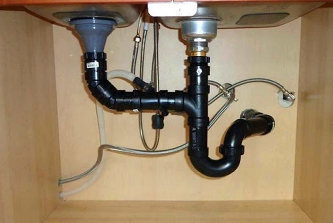 Những phương ph&aacute;p l&agrave;m sạch ống tho&aacute;t nước hiệu quả